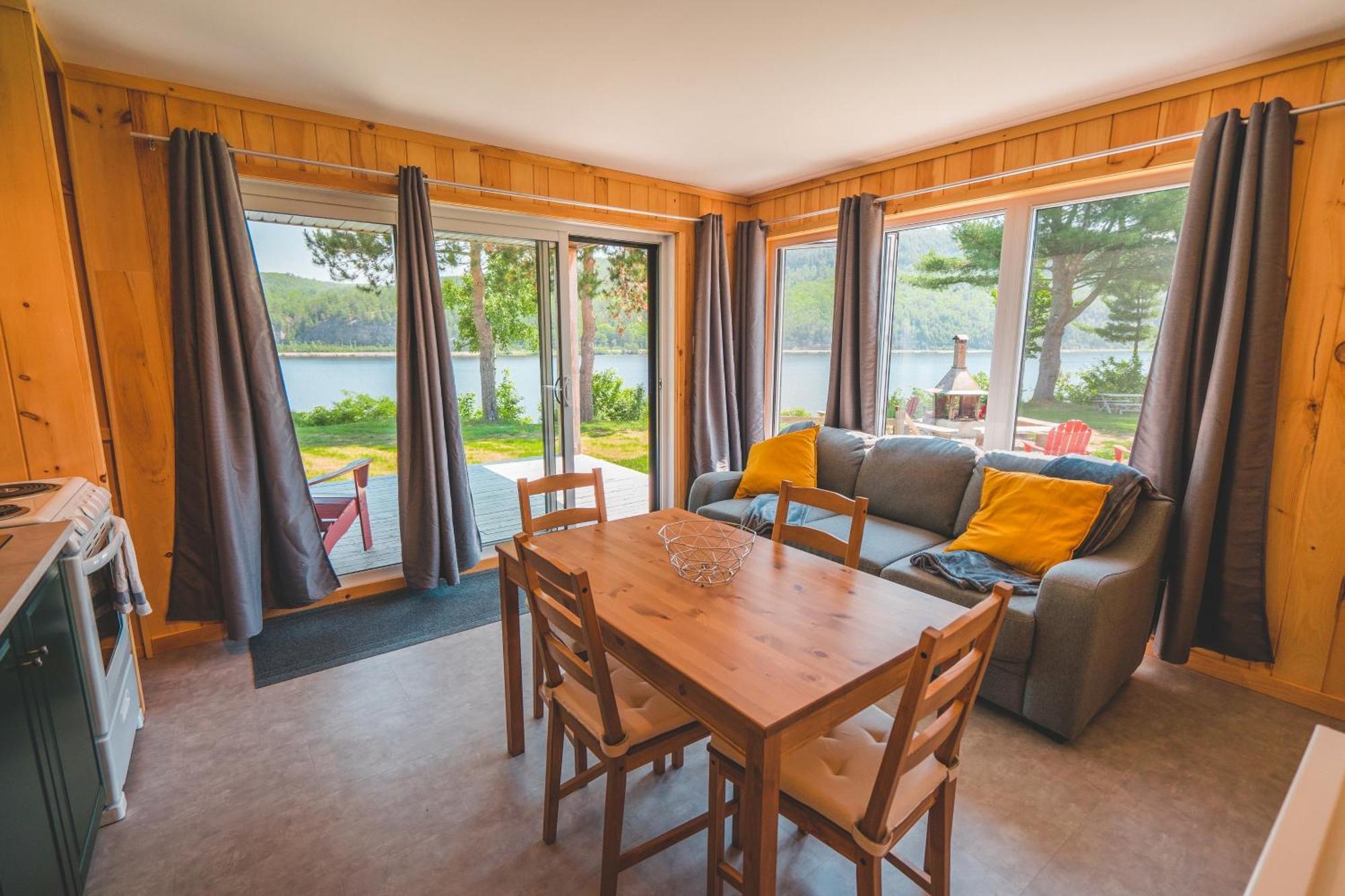 Le 2800 Du Parc Villa Shawinigan Kültér fotó